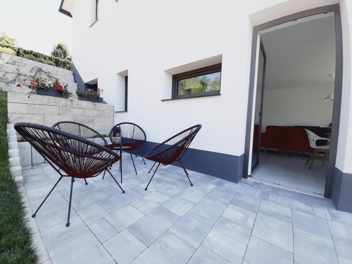 Green Bee-apartment Lesce  Buitenkant foto